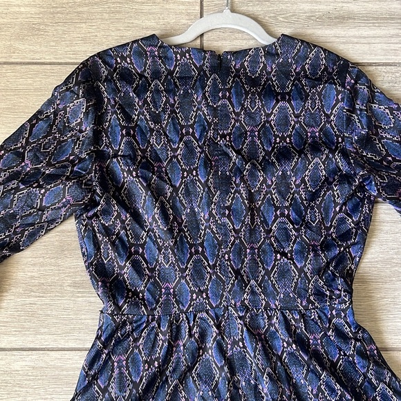 Guess by Marciano Python Print Romper Size Small - Picture 10 of 10